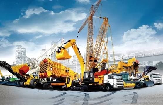 Aktivitas crane dan konstruksi lapangan